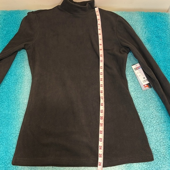 🔥NWT 32 Degrees Black Fleece Top🔥 - Picture 4 of 6